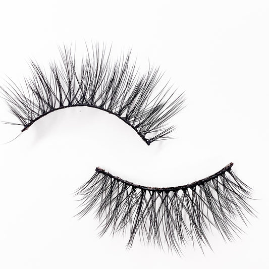 Hebbe – Wispy 3D Mink Lash Strip with Sweet, Sultry Layers