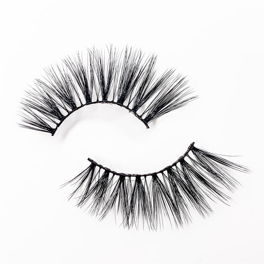 Gloria – Bold 3D Mink Lash Strip for Confident, Lifted Looks