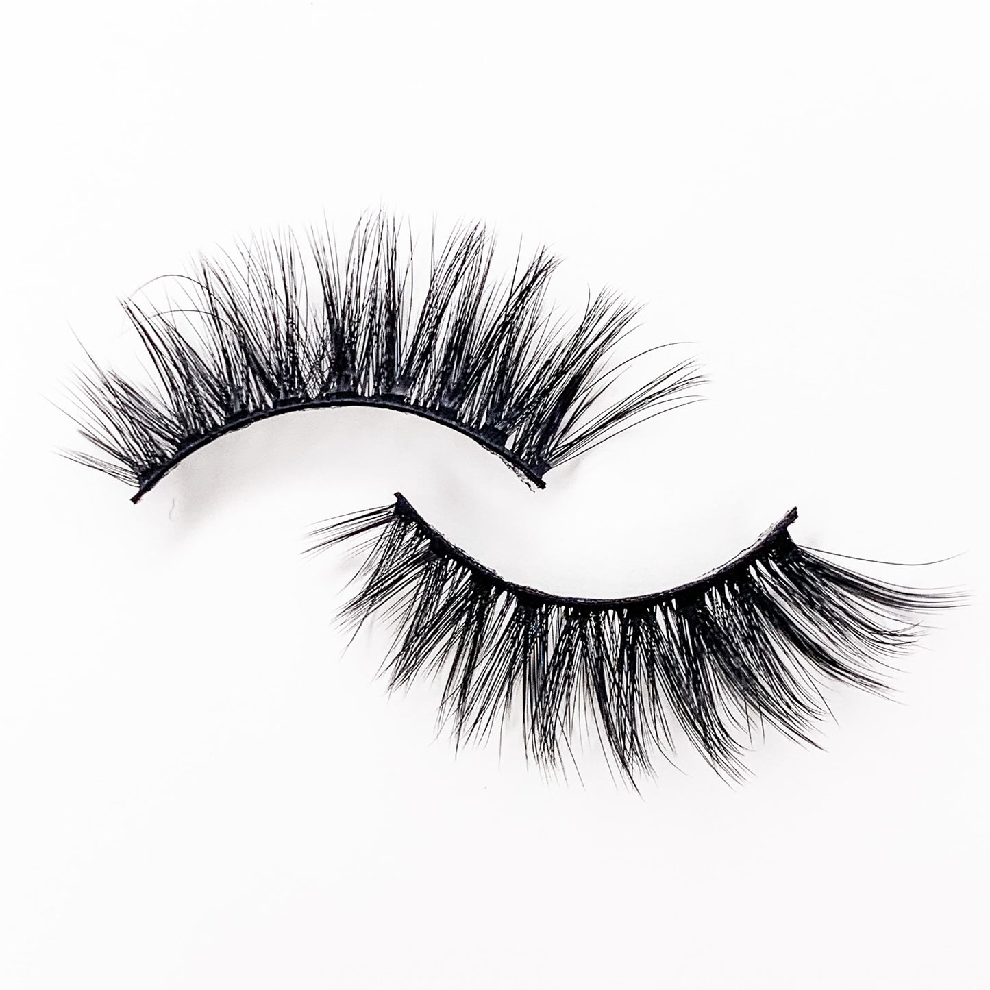 Olina – Airy 3D Mink Lash Strip with Lightweight Volume
