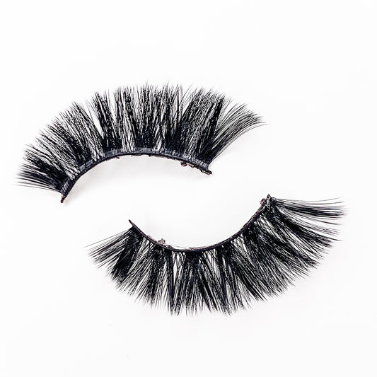 Lucia – Textured 3D Mink Lash Strip with Mixed-Length Dimension