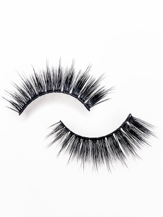 Jacqueline – Luxe 3D Mink Lash Strip with Feathered Drama