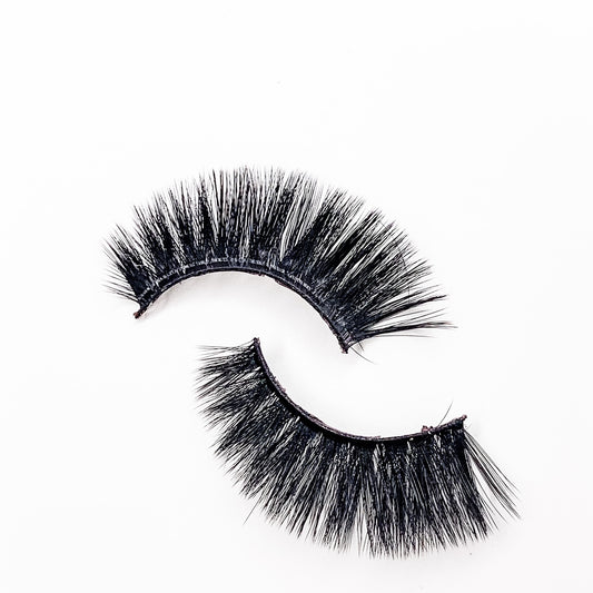 Katrina – Fierce 3D Mink Lash Strip with Winged-Out Boldness