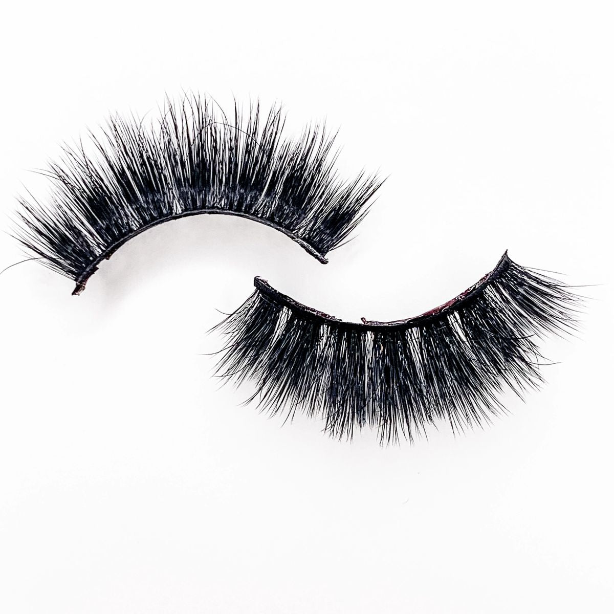 Zoe – Patterned Volume 3D Mink Lash with Stacked Length Layers